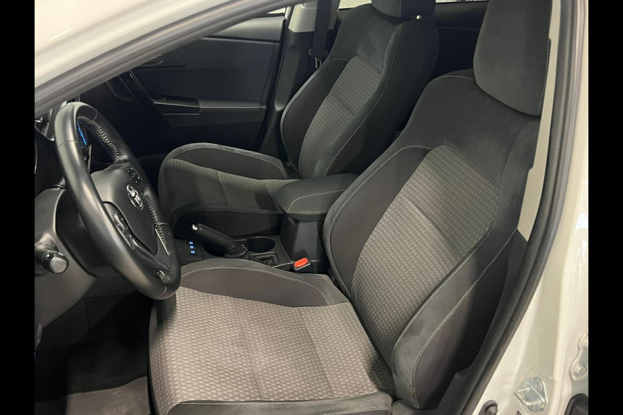 Toyota Auris Touring Sports 1.8 Hybrid Dynamic Ultimate | CAMERA | NAP | AIRCO | CRUISE CONTROL