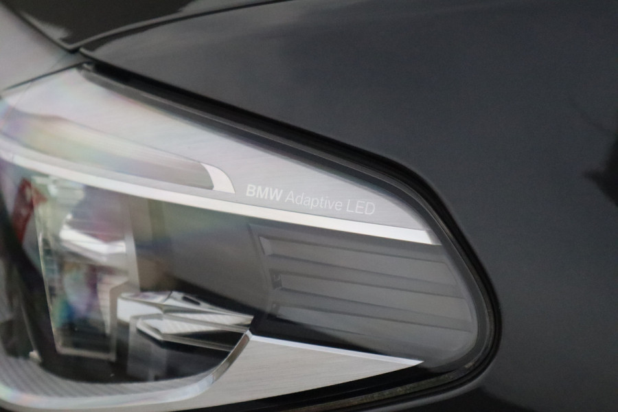 BMW 5 Serie Touring 520i High Executive M-Sport Leder dashboard / Pano / Individual / Camera / 19inch