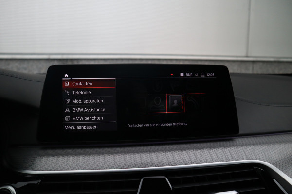 BMW 5 Serie Touring 520i High Executive M-Sport Leder dashboard / Pano / Individual / Camera / 19inch