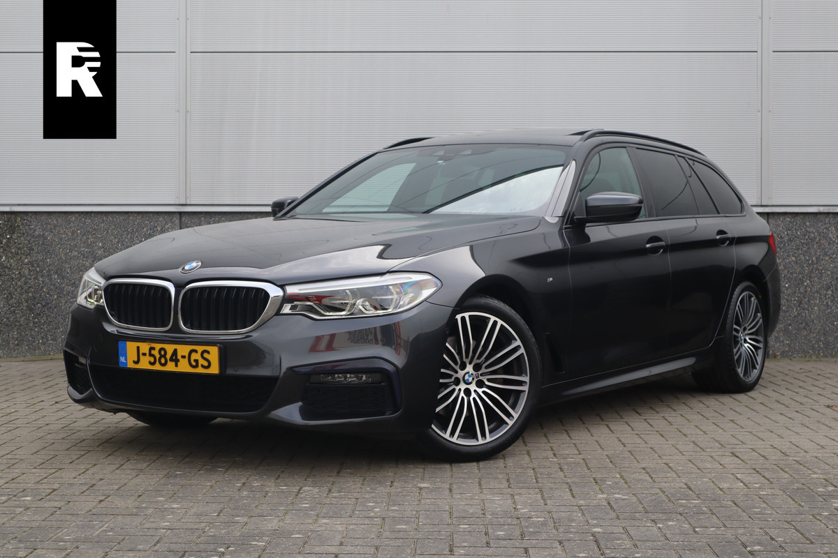 BMW 5 Serie Touring 520i High Executive M-Sport Leder dashboard / Pano / Individual / Camera / 19inch
