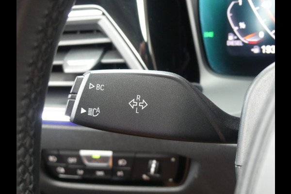 BMW 3 Serie Touring 320d M-Pakket Panoramadak/Trekhaak/LED