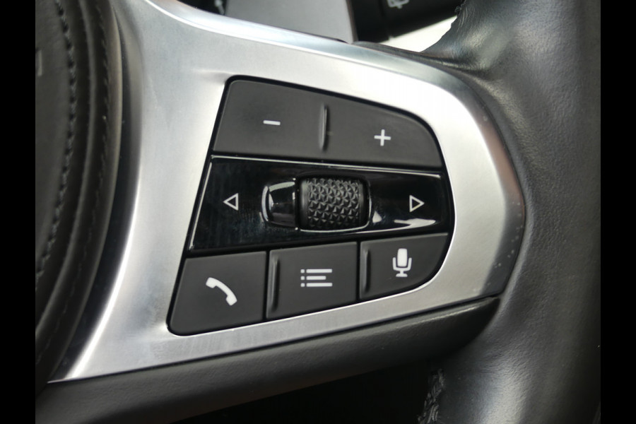 BMW 3 Serie Touring 320d M-Pakket Panoramadak/Trekhaak/LED