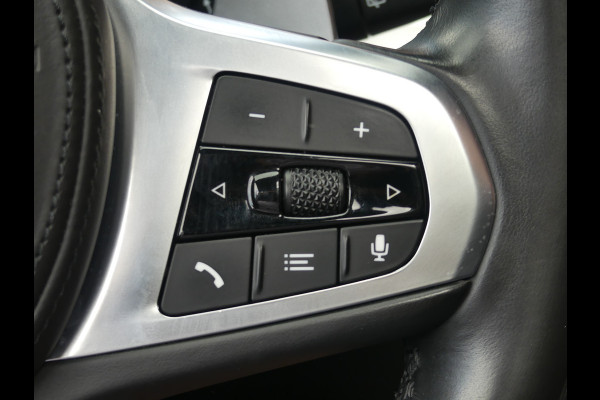 BMW 3 Serie Touring 320d M-Pakket Panoramadak/Trekhaak/LED