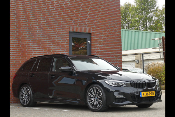 BMW 3 Serie Touring 320d M-Pakket Panoramadak/Trekhaak/LED