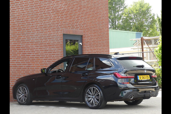 BMW 3 Serie Touring 320d M-Pakket Panoramadak/Trekhaak/LED