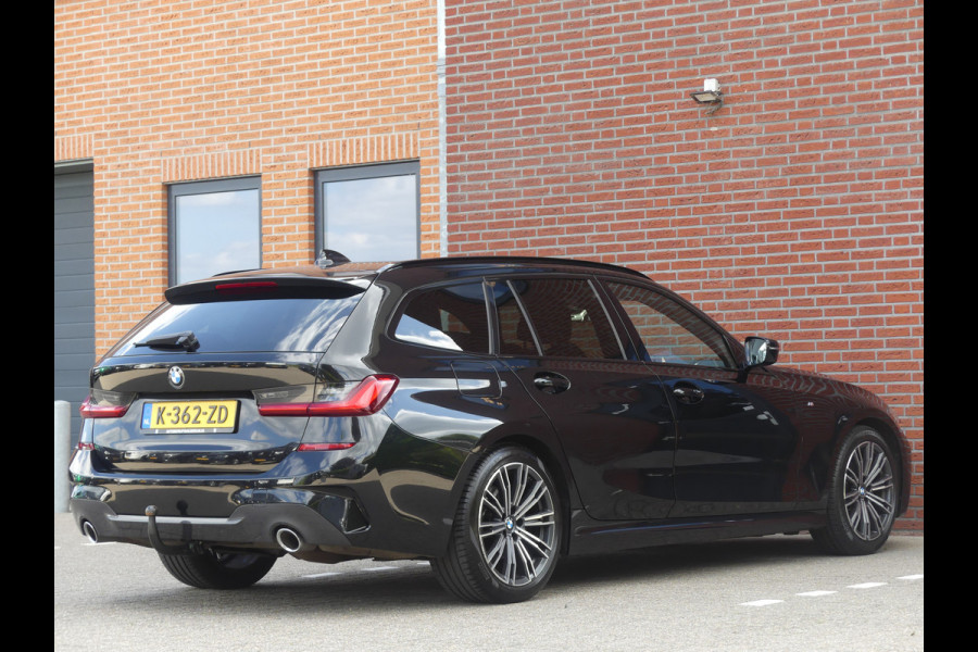 BMW 3 Serie Touring 320d M-Pakket Panoramadak/Trekhaak/LED