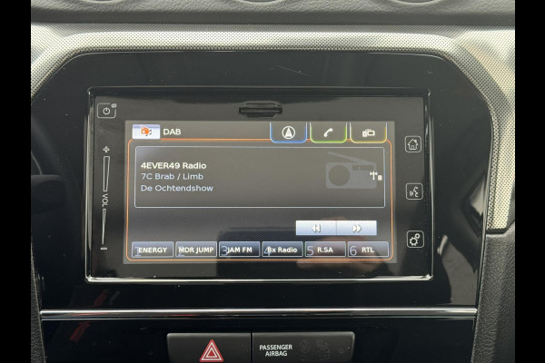 Suzuki Vitara 1.5 Hybrid Style Automaat Adaptive cruise Climate control Panoramadak Achteruitrijcamera Apple / Android