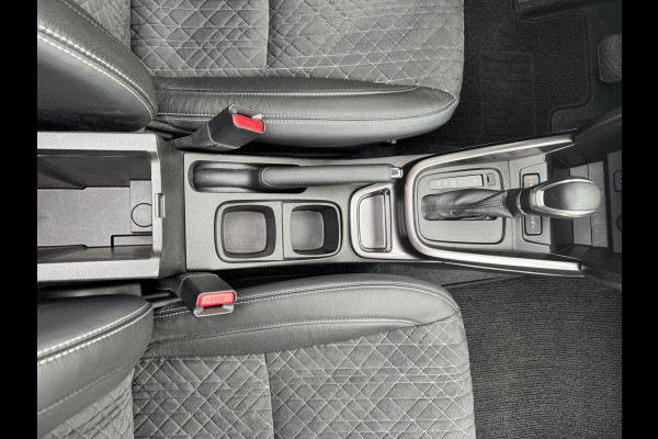 Suzuki Vitara 1.5 Hybrid Style Automaat Adaptive cruise Climate control Panoramadak Achteruitrijcamera Apple / Android