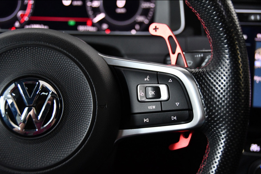 Volkswagen Golf 2.0 TSI GTI TCR pano blindspot Akrapovic