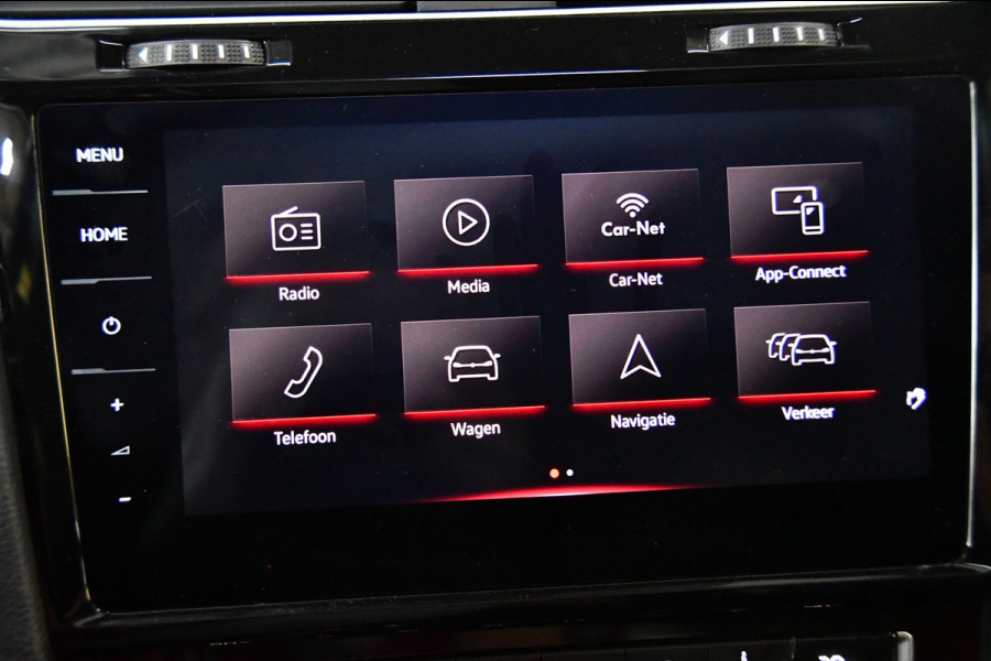 Volkswagen Golf 2.0 TSI GTI TCR pano blindspot Akrapovic