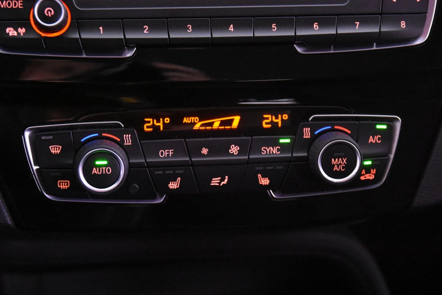 BMW X1 sDrive18i *1ste Eigenaar*Leer*Navigatie*Stoelverwarming*