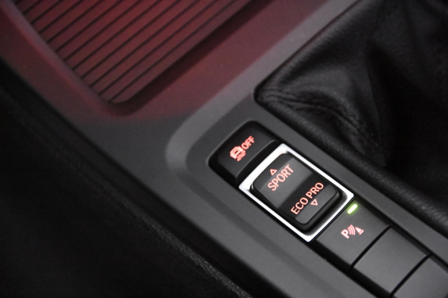 BMW X1 sDrive18i *1ste Eigenaar*Leer*Navigatie*Stoelverwarming*