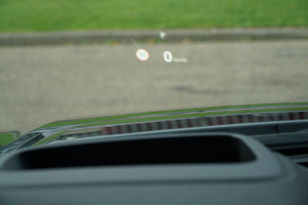 Land Rover Discovery Sport D150 2.0 R-Dynamic HSE 1STE. EIG.