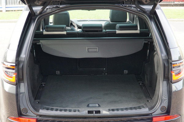 Land Rover Discovery Sport D150 2.0 R-Dynamic HSE 1STE. EIG.