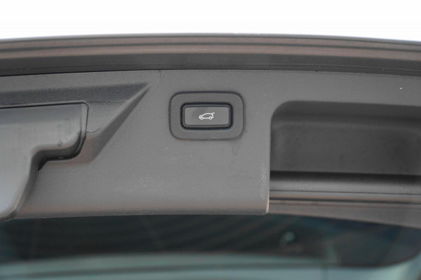 Land Rover Discovery Sport D150 2.0 R-Dynamic HSE 1STE. EIG.