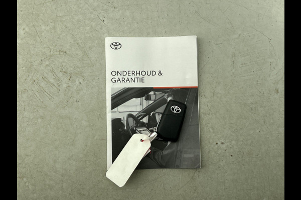 Toyota Yaris 1.5 Hybrid Active Auto. Navigatie Apple Carplay/Android Auto Camera Adaptive Cruise Control  Climate Control