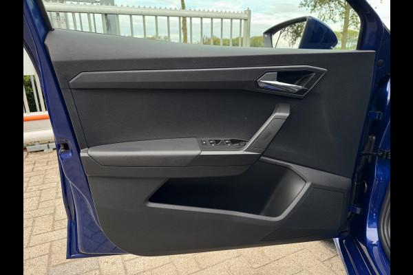 Seat Ibiza 1.0 TSI Style PDC VOOR & ACHTER / STOELVERWARMING / BLUETOOTH / ELEKTR. INKLAPB SPIEGELS