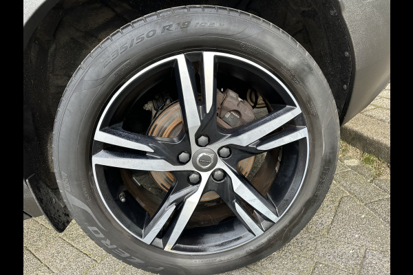Volvo XC40 1.5 T5 Recharge R-Design | Leder | Electr Trekhaak 1800kg | Stoelverwarming | Navi | occasion