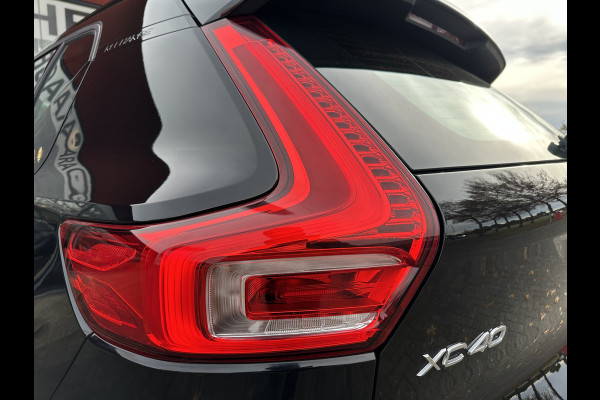 Volvo XC40 1.5 T5 Recharge R-Design | Leder | Electr Trekhaak 1800kg | Stoelverwarming | Navi | occasion