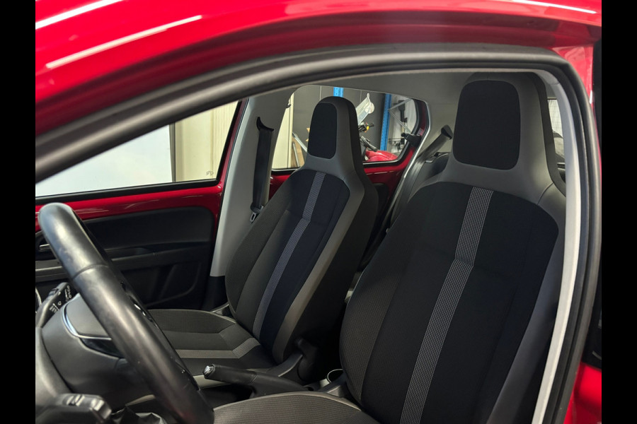 Volkswagen up! 1.0 BMT high up! Airco | Cruise | PDC