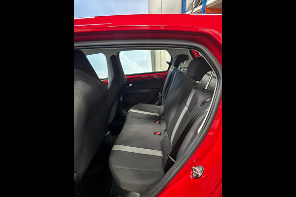 Volkswagen up! 1.0 BMT high up! Airco | Cruise | PDC