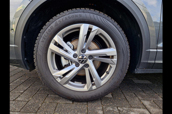 Volkswagen T-Roc 1.5 TSI DSG 150PK 3X R-Line /Pano /IQ Light /IQ drive