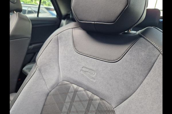 Volkswagen T-Roc 1.5 TSI DSG 150PK 3X R-Line /Pano /IQ Light /IQ drive