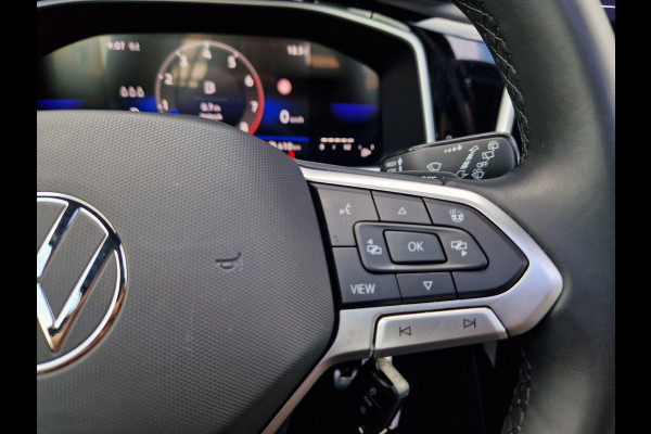 Volkswagen T-Roc 1.5 TSI DSG 150PK 3X R-Line /Pano /IQ Light /IQ drive