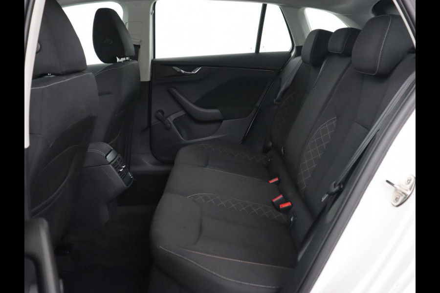 Škoda SCALA 1.0 TSI Ambition | Carplay | Full LED | Cruise control | Airco | Bluetooth | DAB