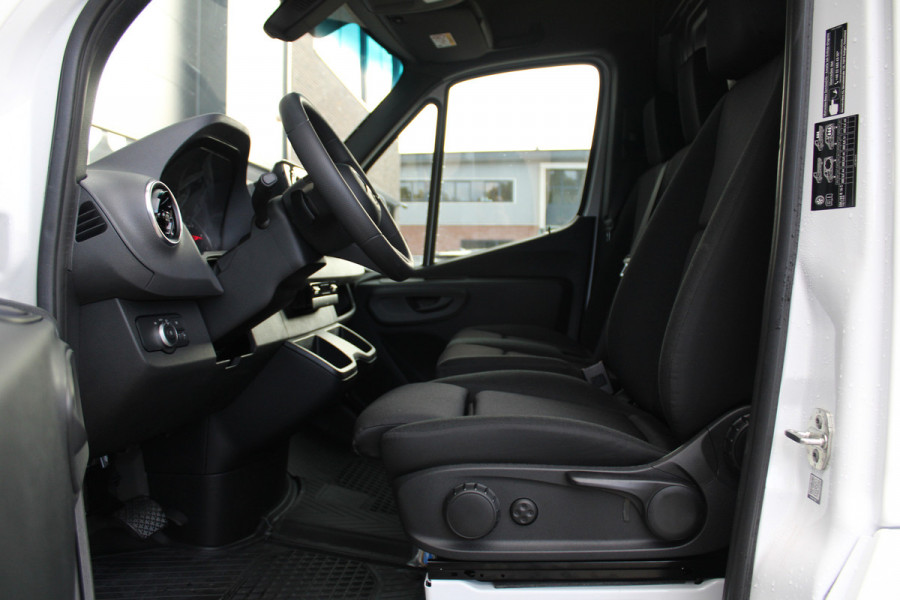 Mercedes-Benz Sprinter 317CDI L2H2 Pro - Mbux 10 - Airco - Camera - Bind spot - Cruise - Comfortstoel - Rijklaar