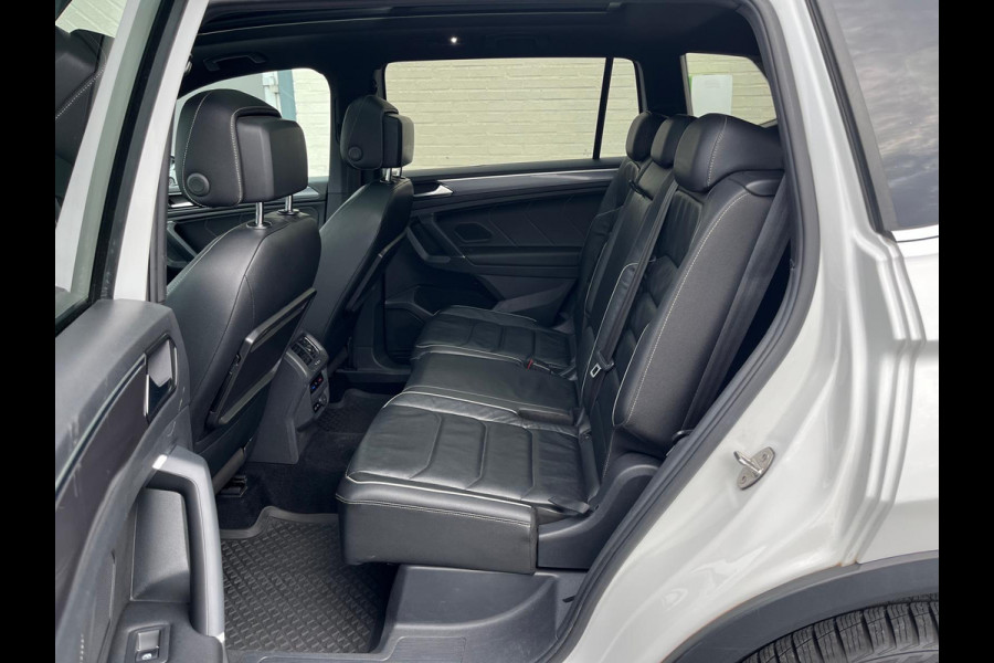 Volkswagen Tiguan Allspace 1.4 TSI Highline Business R- Line 7p. | Adaptieve cruise | Panorama dak | Zwenkbare trekhaak | Memory |