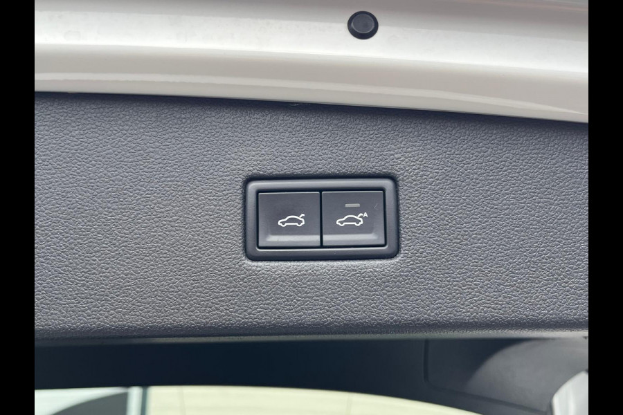 Volkswagen Tiguan Allspace 1.4 TSI Highline Business R- Line 7p. | Adaptieve cruise | Panorama dak | Zwenkbare trekhaak | Memory |