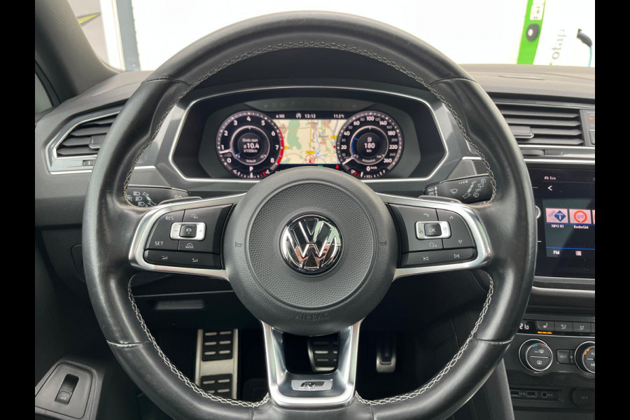 Volkswagen Tiguan Allspace 1.4 TSI Highline Business R- Line 7p. | Adaptieve cruise | Panorama dak | Zwenkbare trekhaak | Memory |