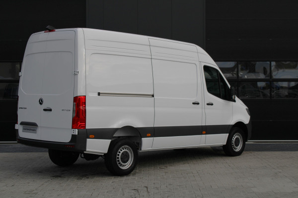 Mercedes-Benz Sprinter 317CDI L2H2 Pro - Mbux 10 - Airco - Camera - Bind spot - Cruise - Rijklaar