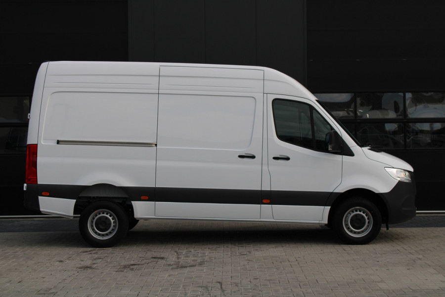 Mercedes-Benz Sprinter 317CDI L2H2 Pro - Mbux 10 - Airco - Camera - Bind spot - Cruise - Rijklaar