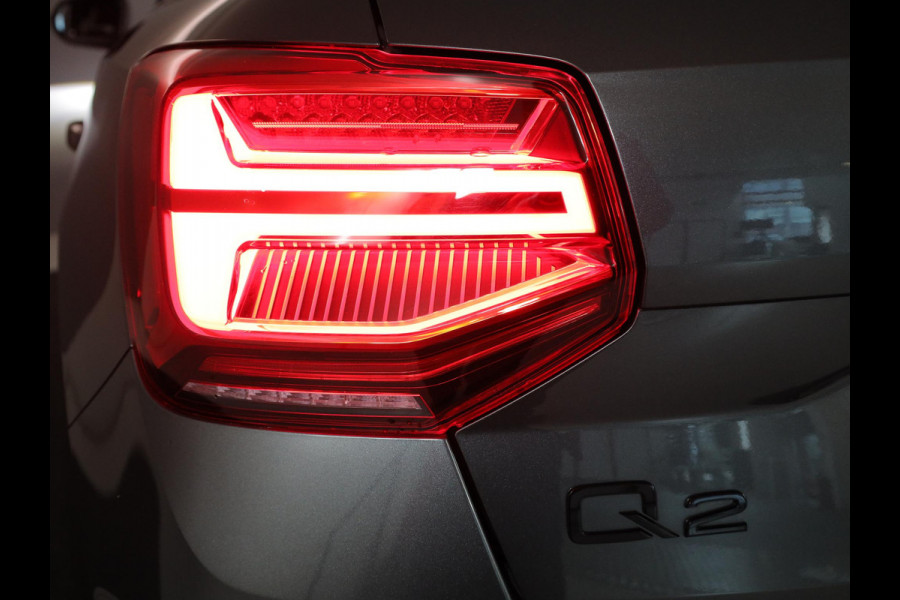 Audi Q2 35 TFSI S Edition 150pk AUT| Navi| 17'LM-velgen| extra geting glas| Matrix LED