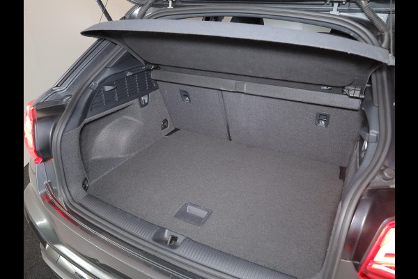 Audi Q2 35 TFSI S Edition 150pk AUT| Navi| 17'LM-velgen| extra geting glas| Matrix LED