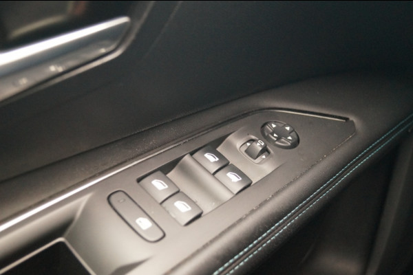 Peugeot 3008 1.5 BlueHDi 130pk Allure Pack Business -NAVI-ECC-CAM-