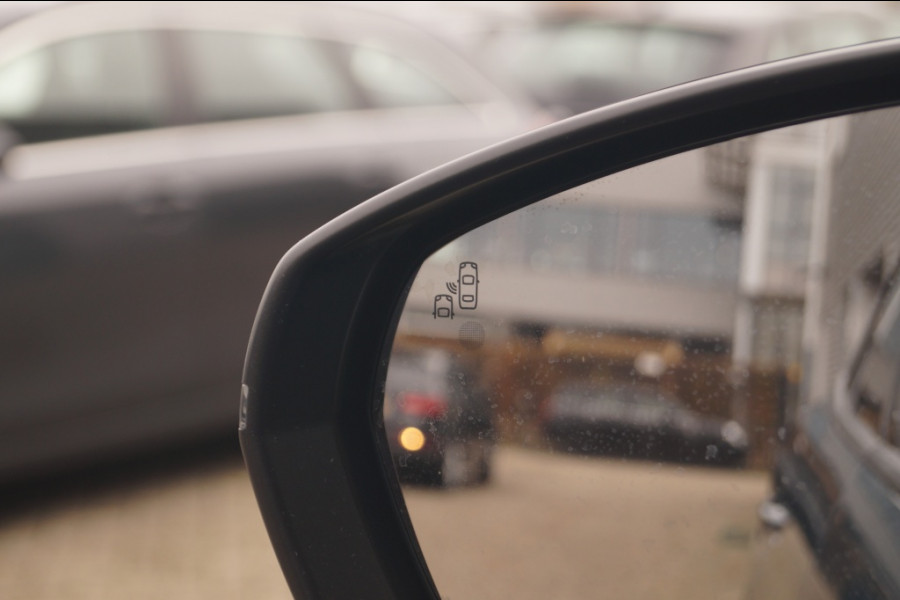 Peugeot 3008 1.5 BlueHDi 130pk Allure Pack Business -NAVI-ECC-CAM-