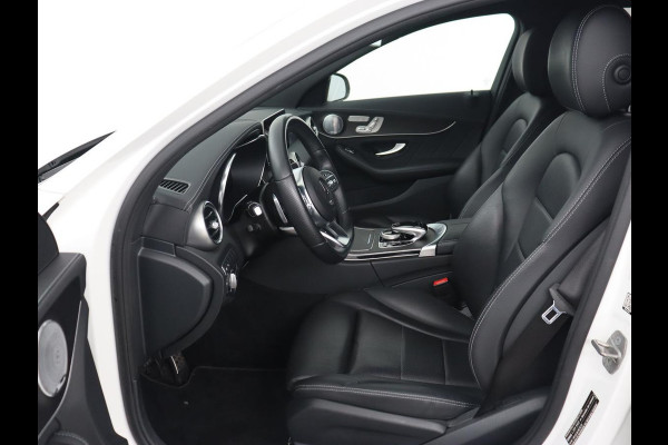 Mercedes-Benz C-Klasse 300de AMG Night | Adaptive cruise | 360 Camera | Leder | Burmester Surround | Trekhaak | Carplay | Stoelverwarming | Memory | Navigatie | Digital Cockpit | PHEV | Plug In