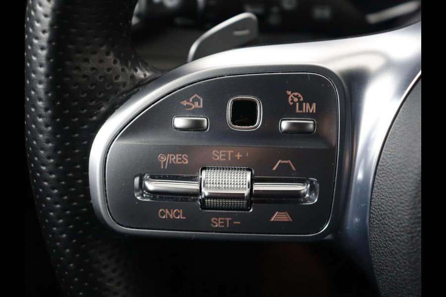 Mercedes-Benz C-Klasse 300de AMG Night | Adaptive cruise | 360 Camera | Leder | Burmester Surround | Trekhaak | Carplay | Stoelverwarming | Memory | Navigatie | Digital Cockpit | PHEV | Plug In