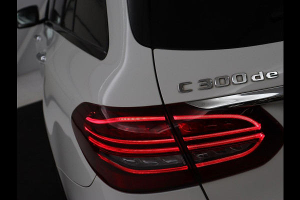 Mercedes-Benz C-Klasse 300de AMG Night | Adaptive cruise | 360 Camera | Leder | Burmester Surround | Trekhaak | Carplay | Stoelverwarming | Memory | Navigatie | Digital Cockpit | PHEV | Plug In