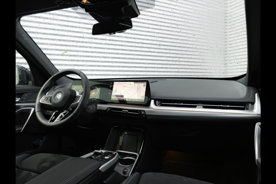 BMW X1 xDrive25e M-Sport - Pano - Trekhaak - Stoelverwarming - Camera