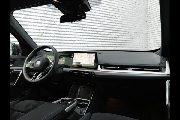 BMW X1 xDrive25e M-Sport - Pano - Trekhaak - Stoelverwarming - Camera
