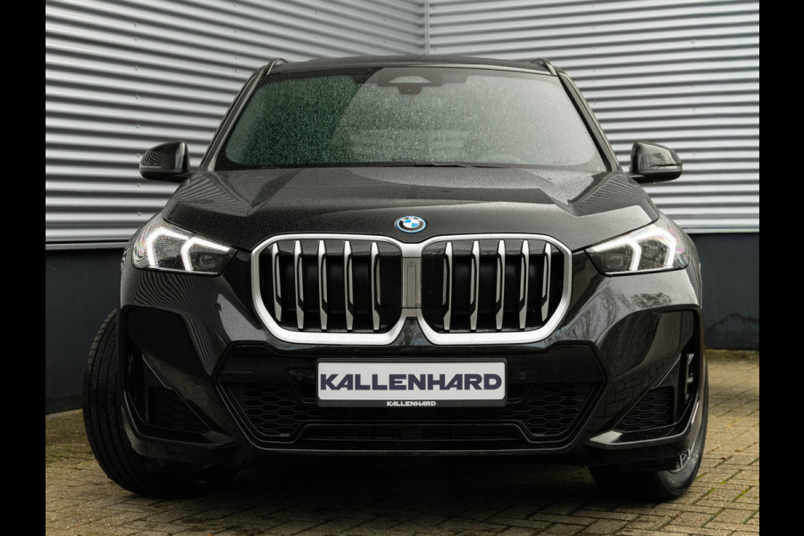 BMW X1 xDrive25e M-Sport - Pano - Trekhaak - Stoelverwarming - Camera