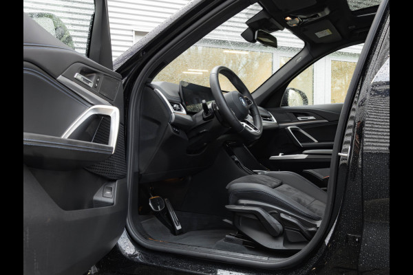 BMW X1 xDrive25e M-Sport - Pano - Trekhaak - Stoelverwarming - Camera