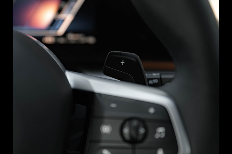 BMW X1 xDrive25e M-Sport - Pano - Trekhaak - Stoelverwarming - Camera