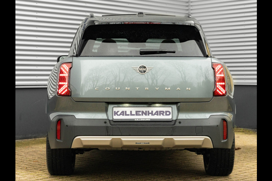 MINI Countryman 1.5 C Favoured - XL Pakket - Pano - Trekhaak - Memoryzetel