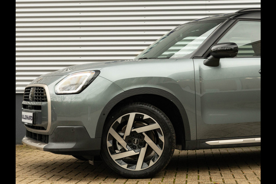 MINI Countryman 1.5 C Favoured - XL Pakket - Pano - Trekhaak - Memoryzetel