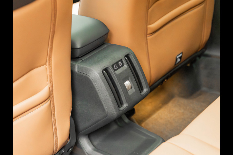 MINI Countryman 1.5 C Favoured - XL Pakket - Pano - Trekhaak - Memoryzetel